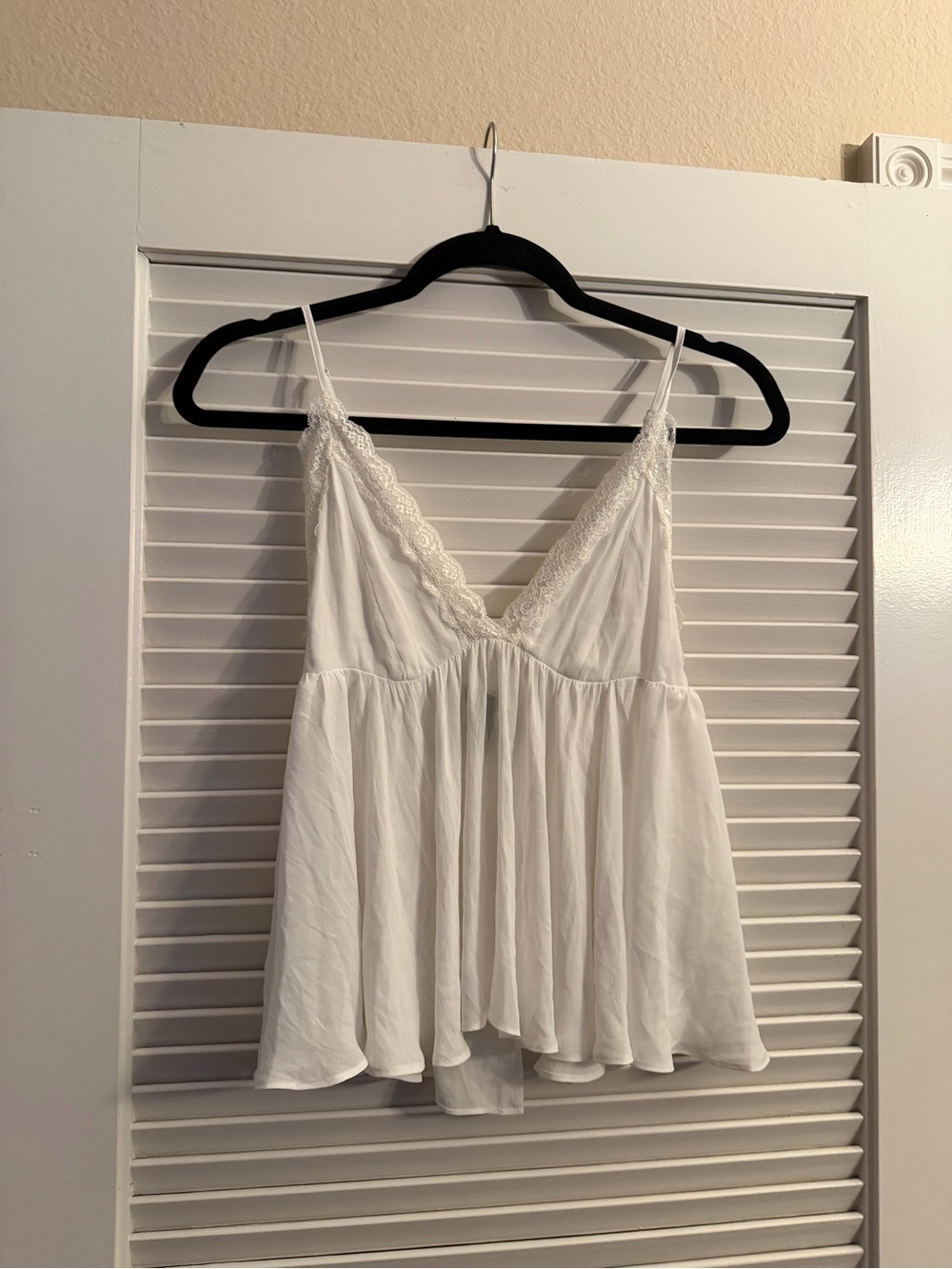 Forever 21 White Lace-Trim V-Neck Camisole